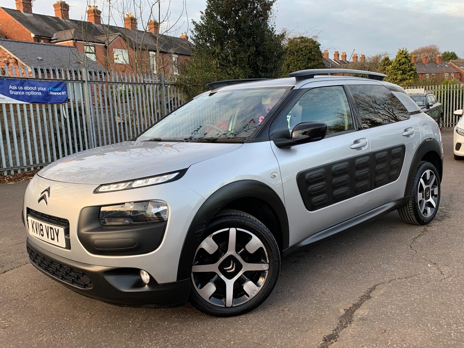 Used Citroen C4 Cactus 2018 for sale - 76657681: Photo 2
