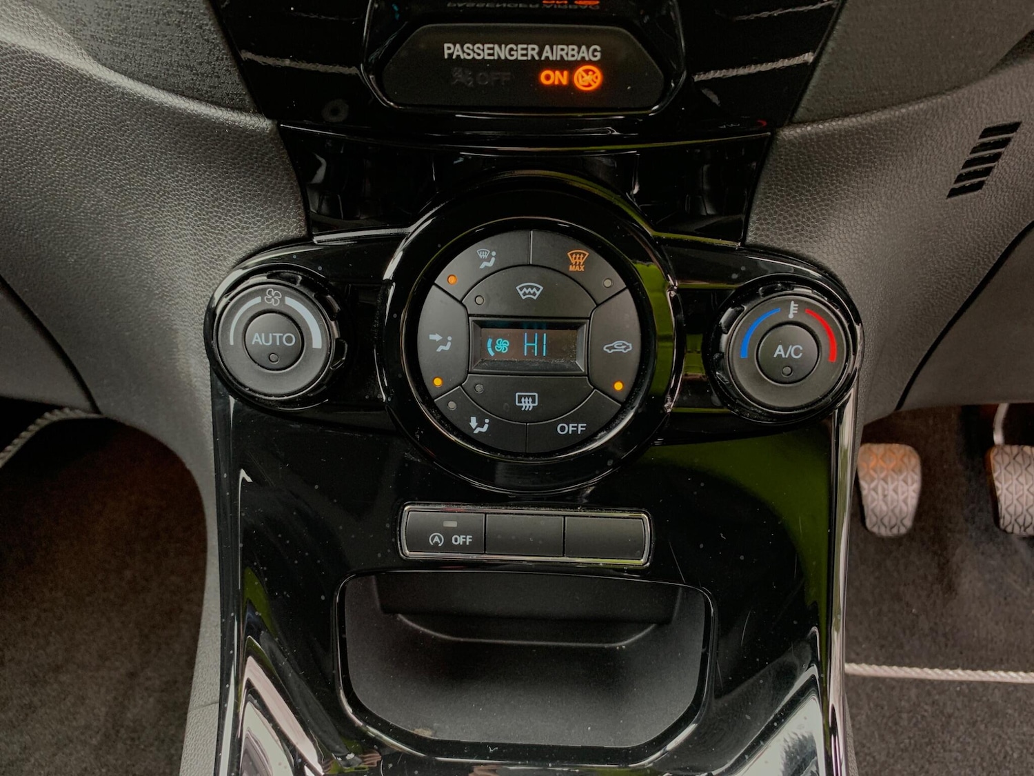 Used Ford Fiesta 2015 for sale - 77646217: Photo 33