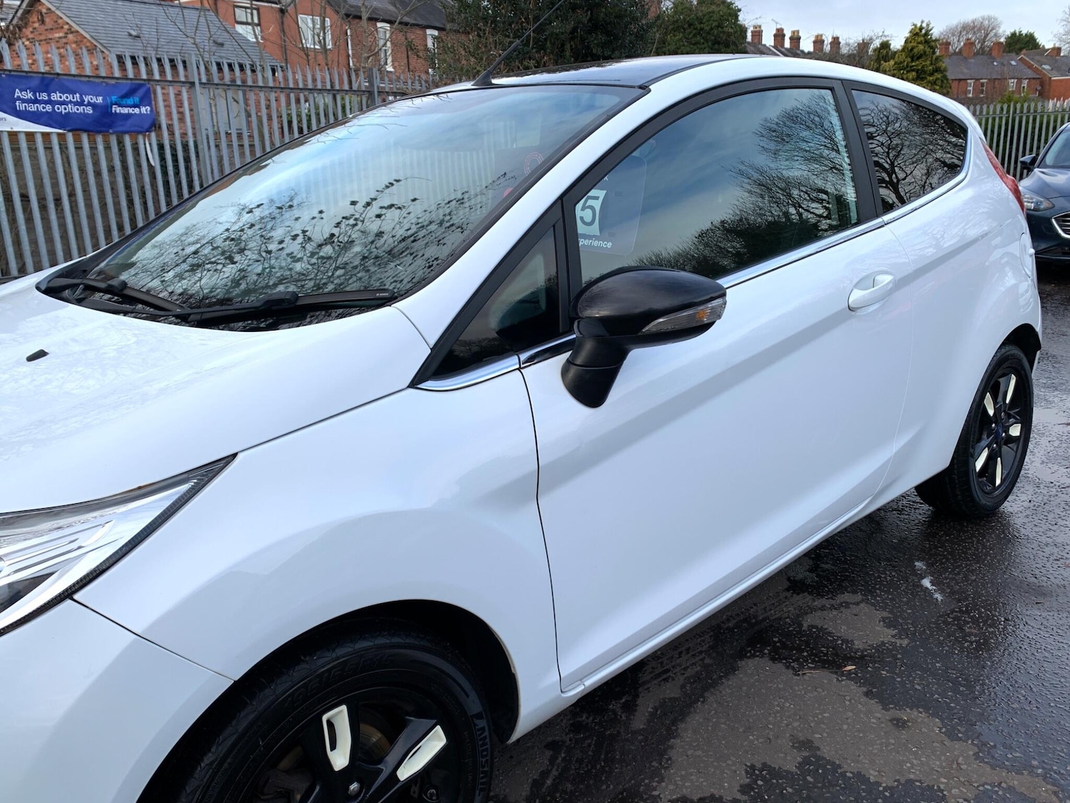 Used Ford Fiesta 2015 for sale - 77119764: Photo 12