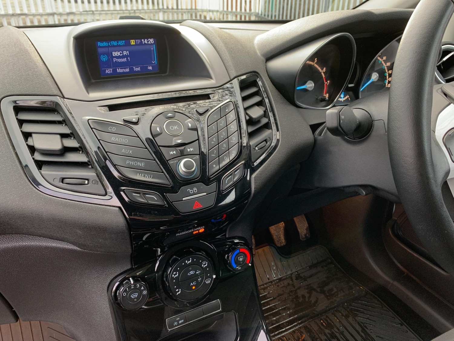 Used Ford Fiesta 2015 for sale - 77119764: Photo 43