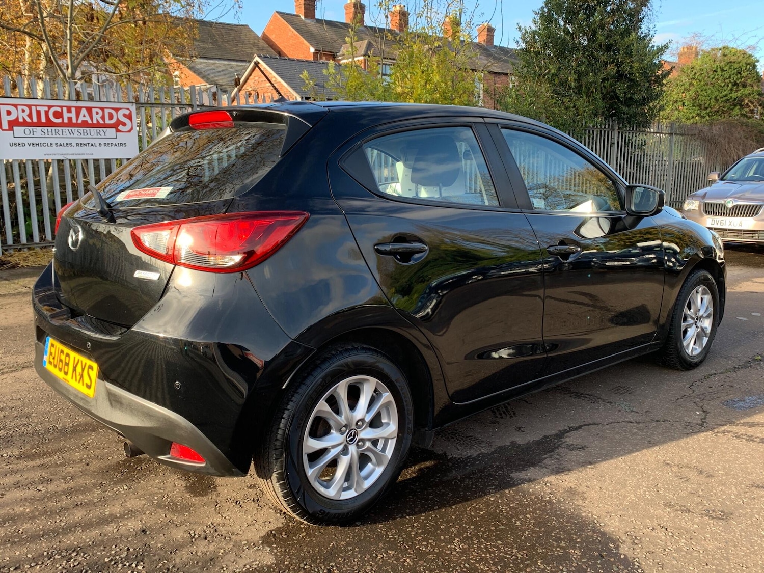 Used Mazda Mazda2 2018 for sale - 76592006: Photo 3