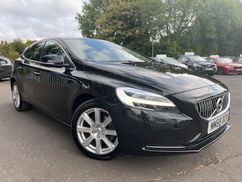 Used Volvo V40 2018 for sale - 79634362: Photo