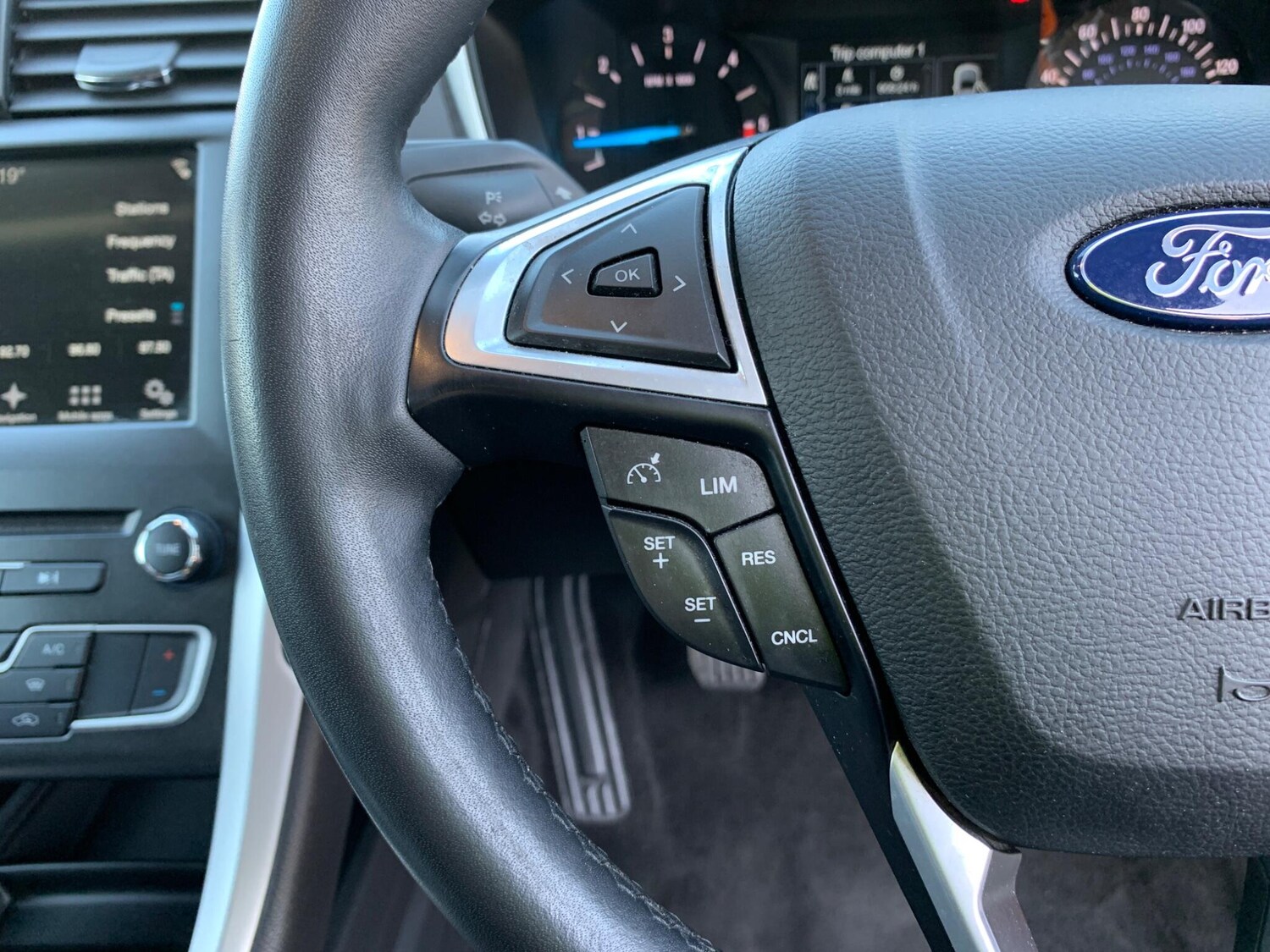 Used Ford Mondeo 2018 for sale - 77939770: Photo 32