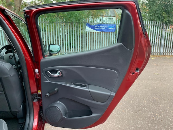 Used Renault Clio 2017 for sale - 76213943: Photo 37