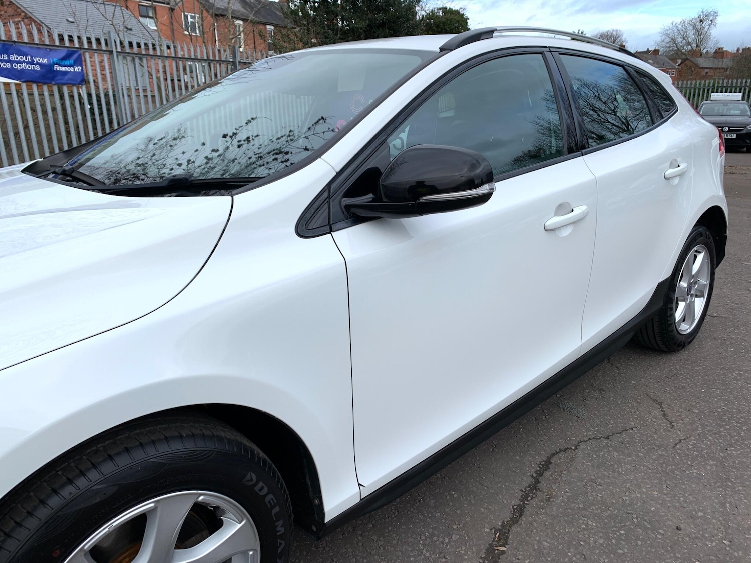 Used Volvo V40 2014 for sale - 77723008: Photo 12