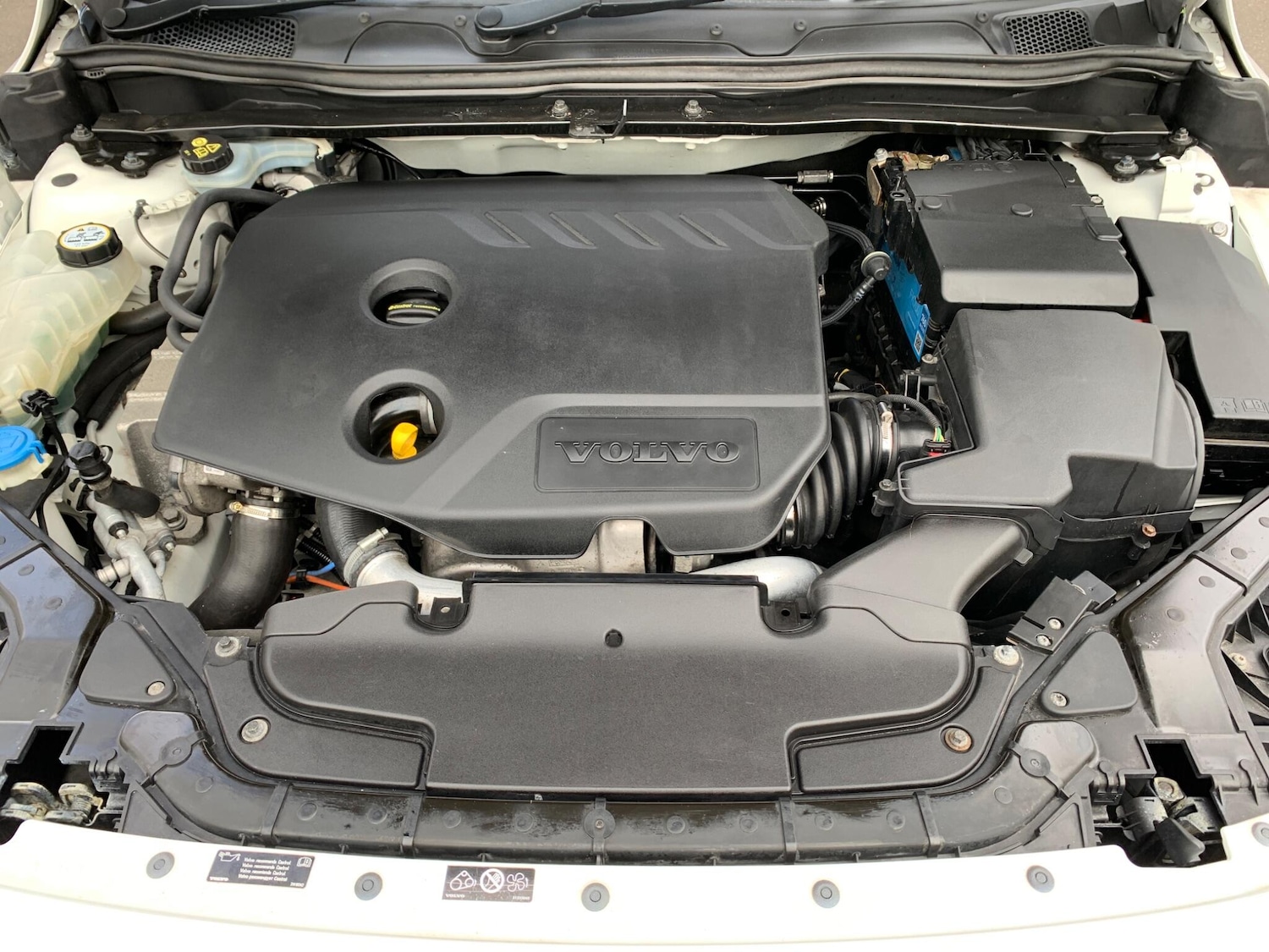 Used Volvo V40 2014 for sale - 77723008: Photo 16