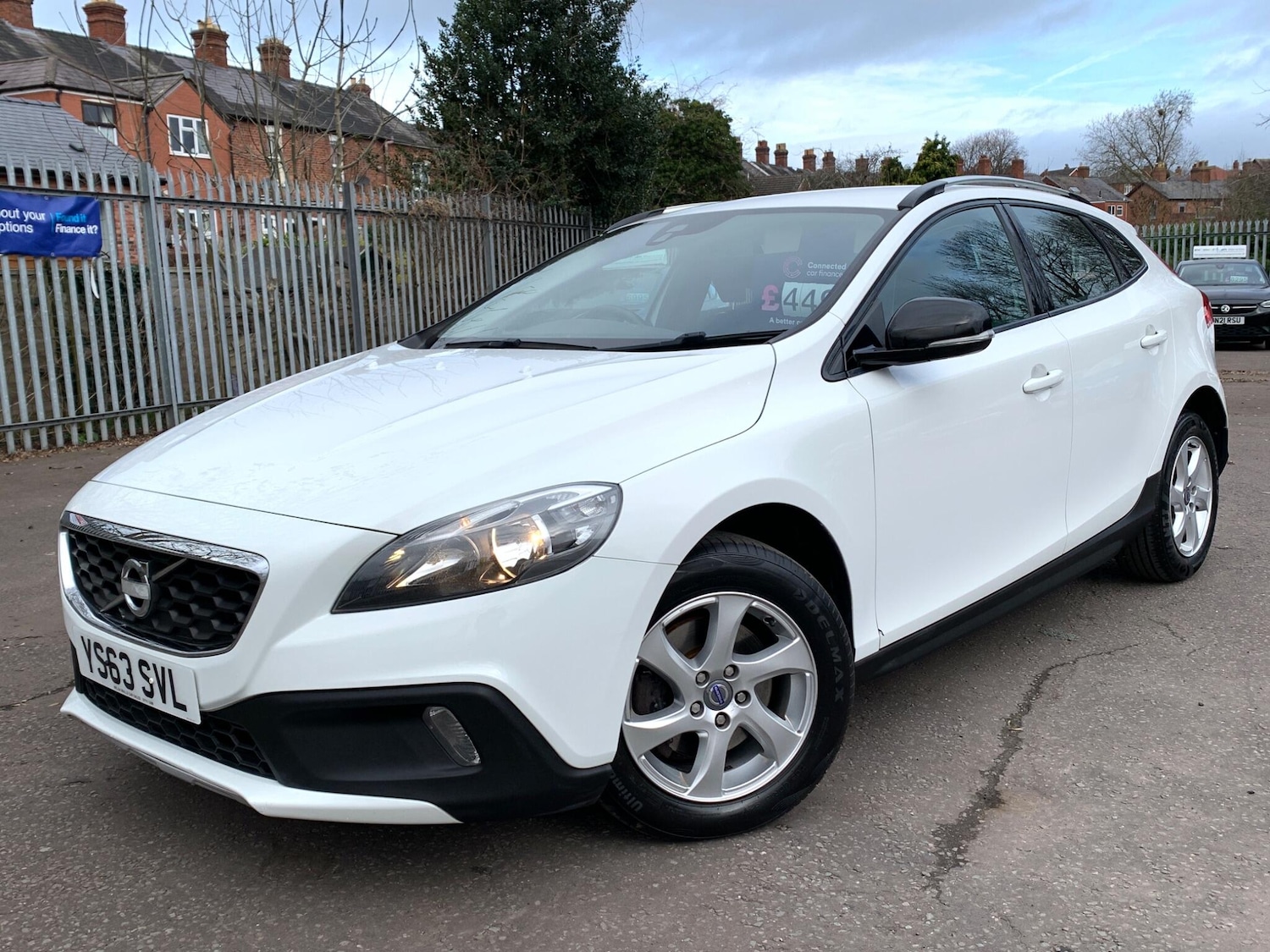 Used Volvo V40 2014 for sale - 77723008: Photo 2