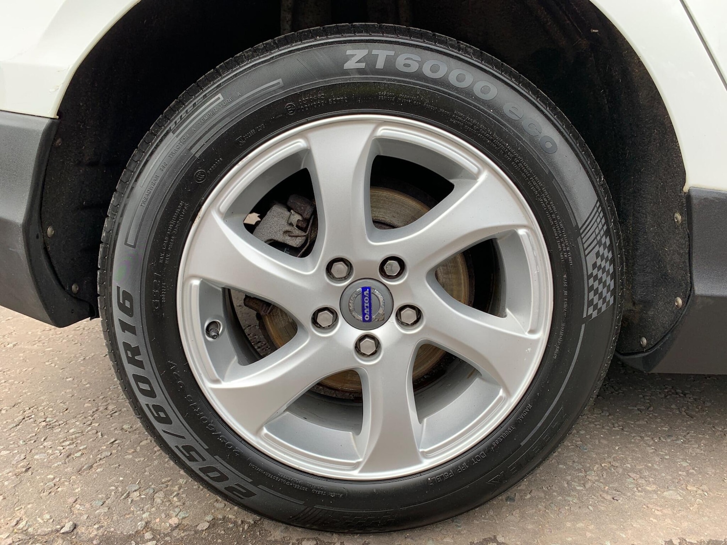 Used Volvo V40 2014 for sale - 77723008: Photo 21