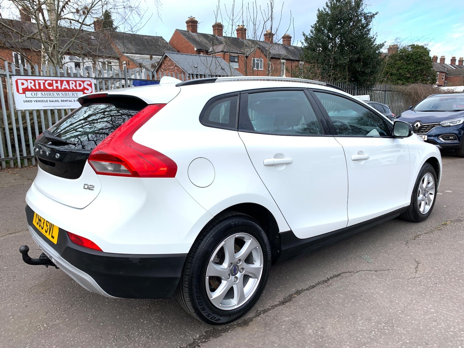 Used Volvo V40 2014 for sale - 77723008: Photo 3