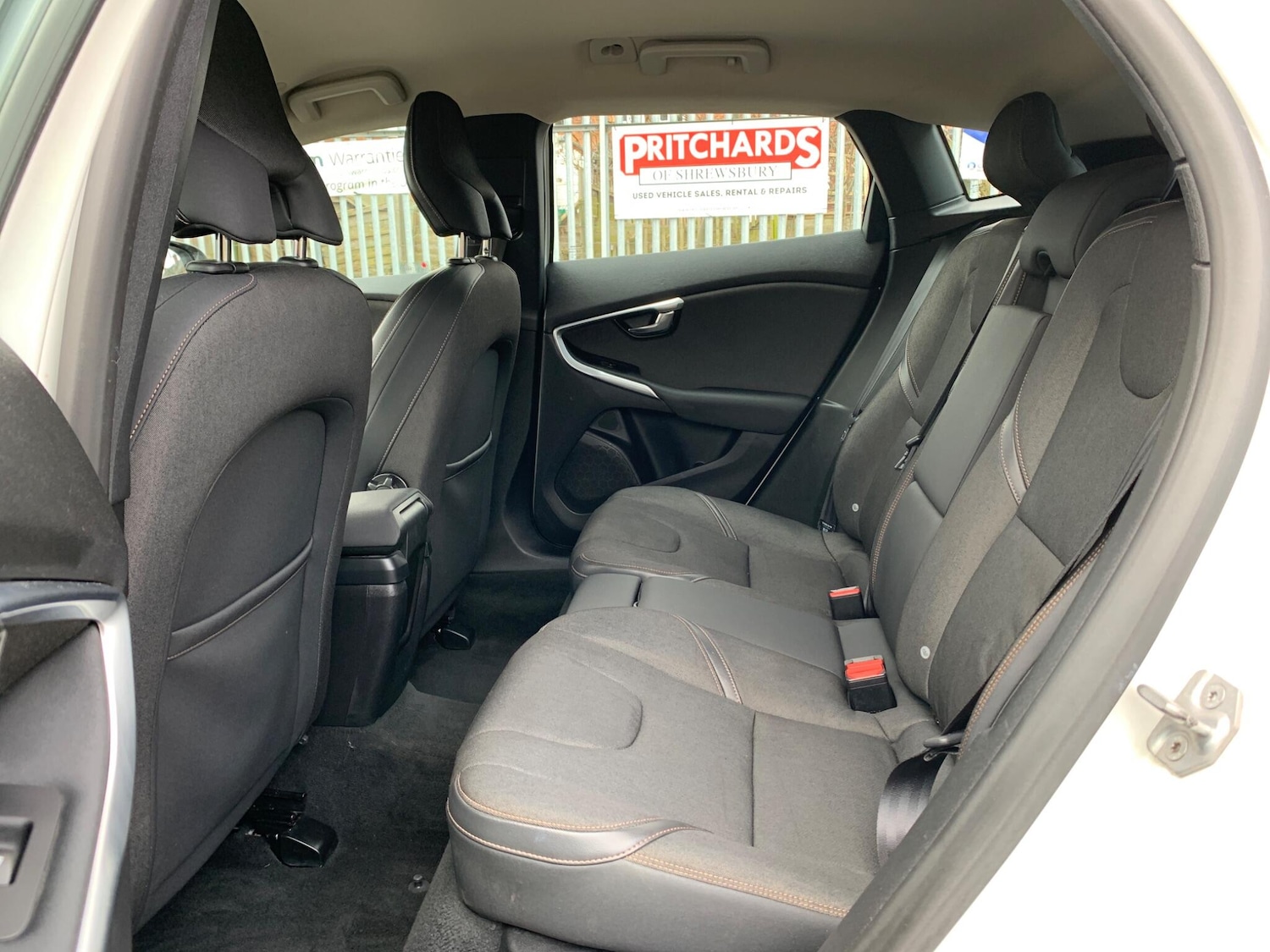 Used Volvo V40 2014 for sale - 77723008: Photo 42