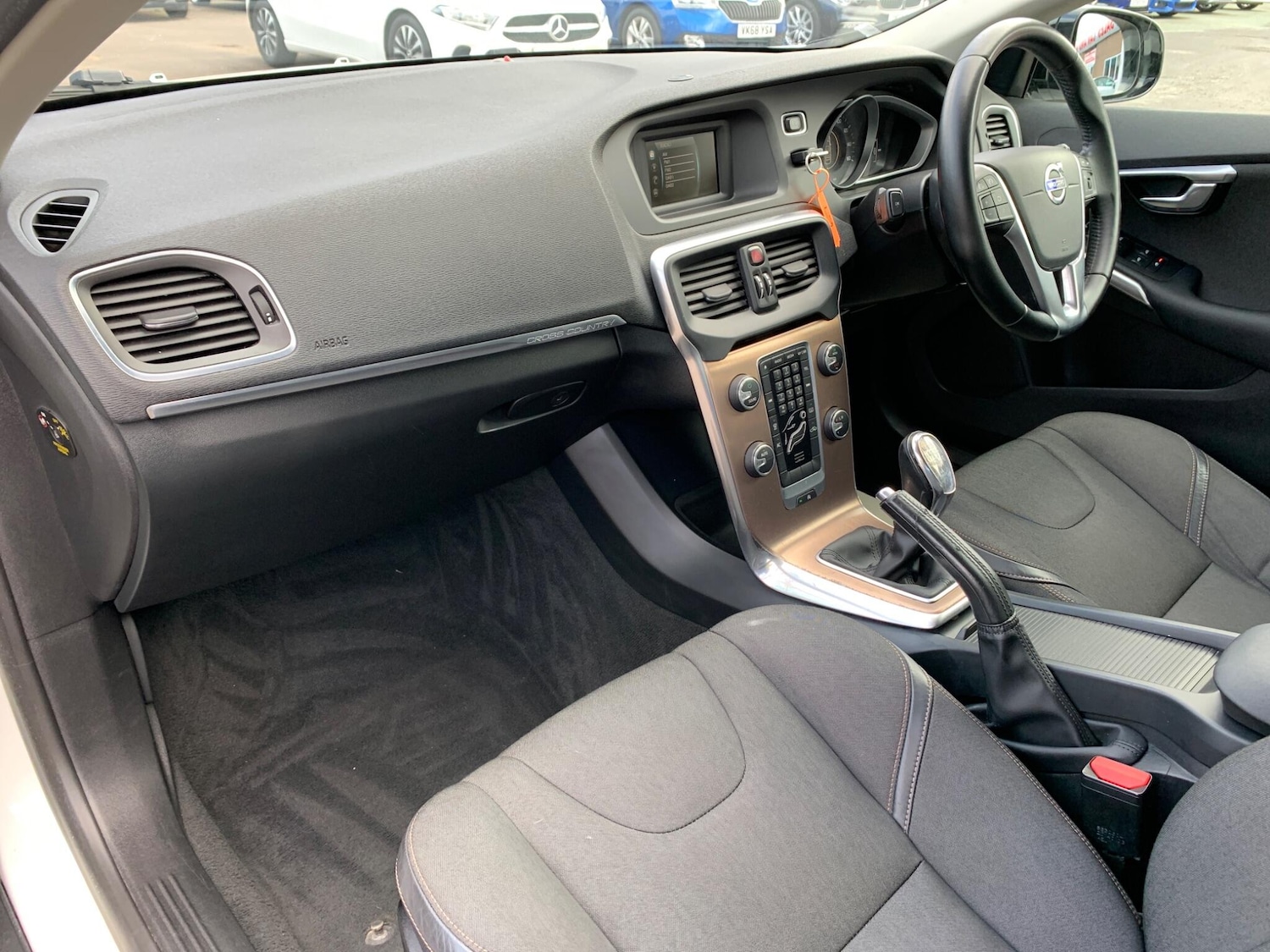 Used Volvo V40 2014 for sale - 77723008: Photo 47