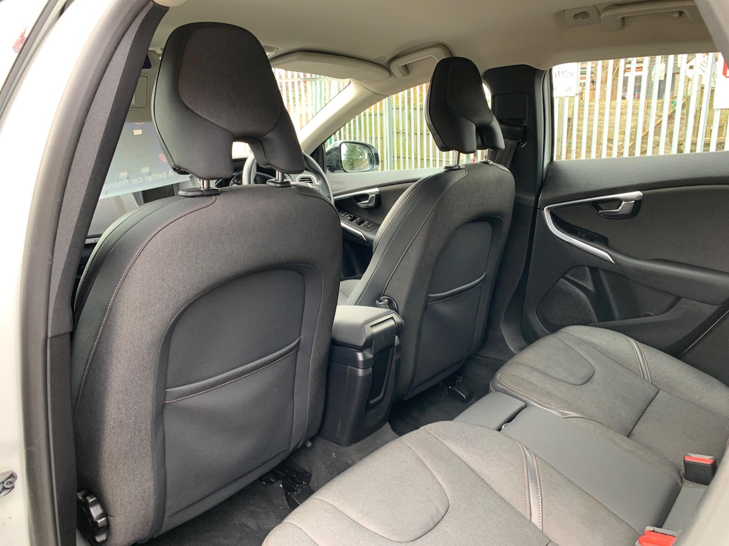 Used Volvo V40 2014 for sale - 77723008: Photo 48