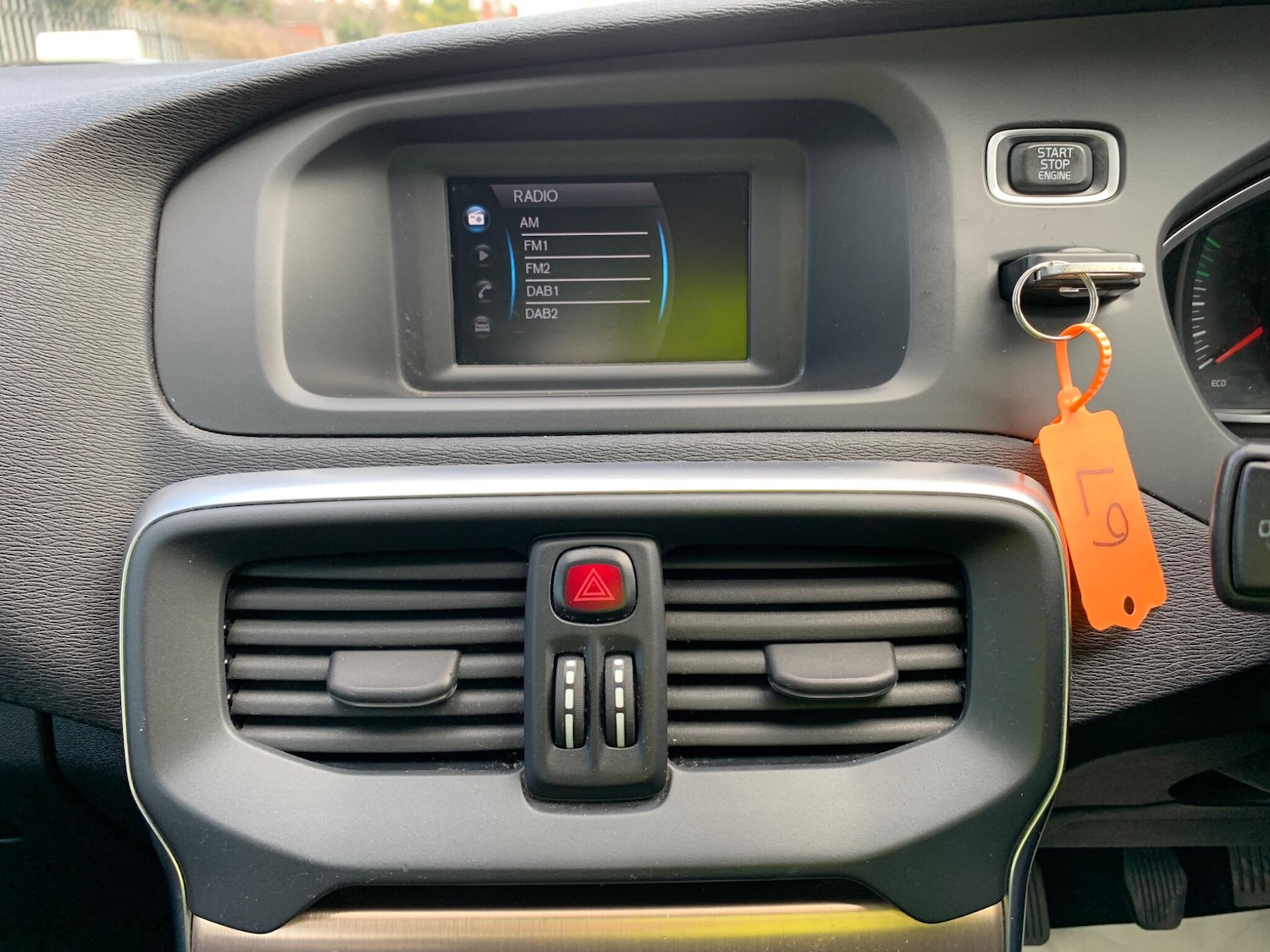 Used Volvo V40 2014 for sale - 77723008: Photo 50