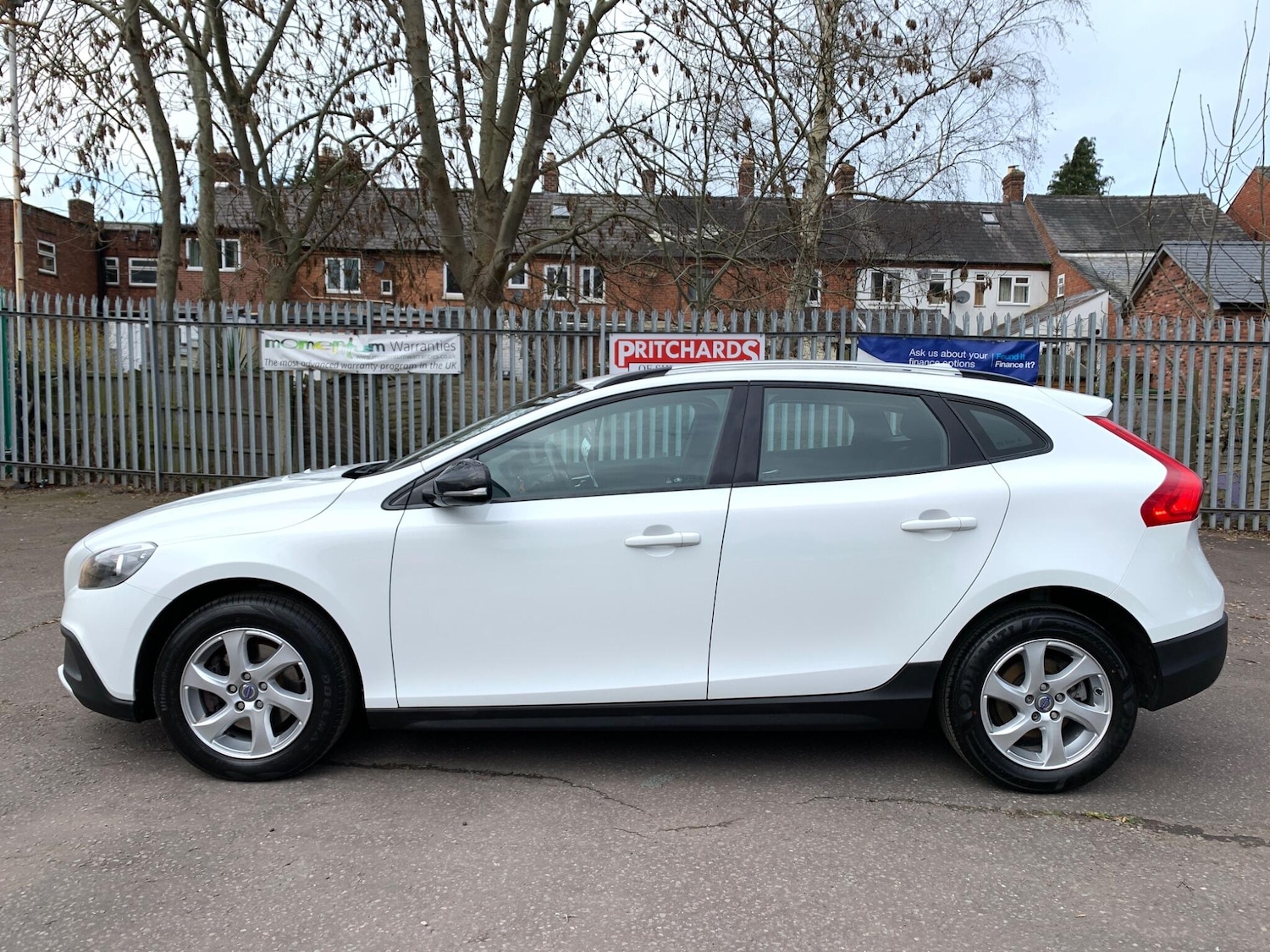 Used Volvo V40 2014 for sale - 77723008: Photo 7