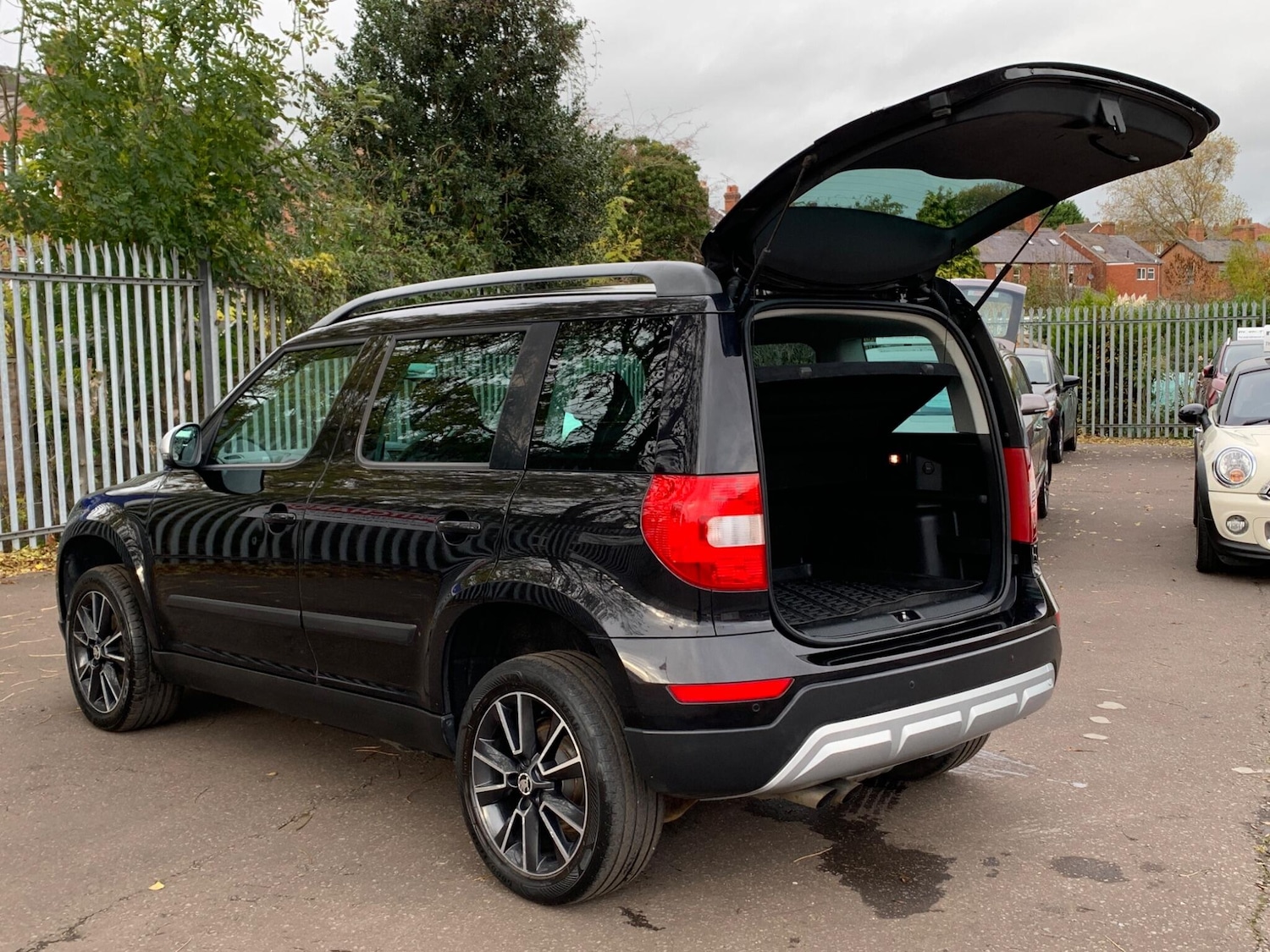 Used Skoda Yeti 2014 for sale - 76457325: Photo 16