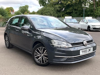 Used Volkswagen Golf 2018 for sale - 79540427: Photo