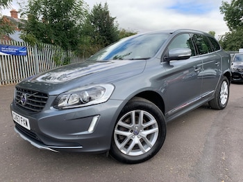 Used Volvo XC60 2017 for sale - 79348855: Photo