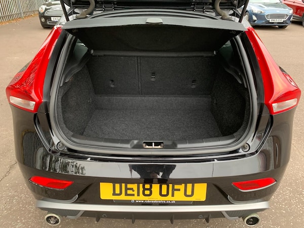 Used Volvo V40 2018 for sale - 76306331: Photo 16