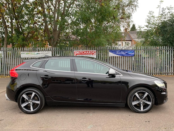 Used Volvo V40 2018 for sale - 76306331: Photo 4