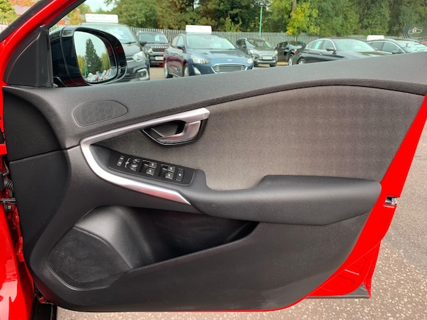 Used Volvo V40 Cross Country 2015 for sale - 76315022: Photo 32
