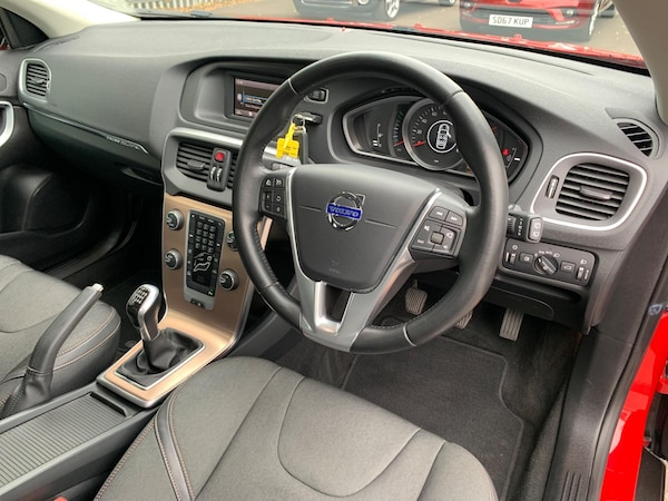 Used Volvo V40 Cross Country 2015 for sale - 76315022: Photo 37