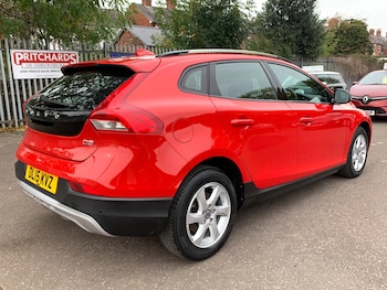 Used Volvo V40 Cross Country 2015 for sale - 76315022: Photo