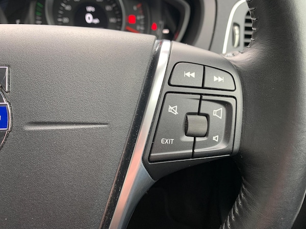 Used Volvo V40 Cross Country 2015 for sale - 76315022: Photo 42