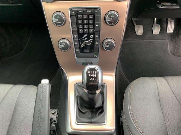 Used Volvo V40 Cross Country 2015 for sale - 76315022: Photo 46
