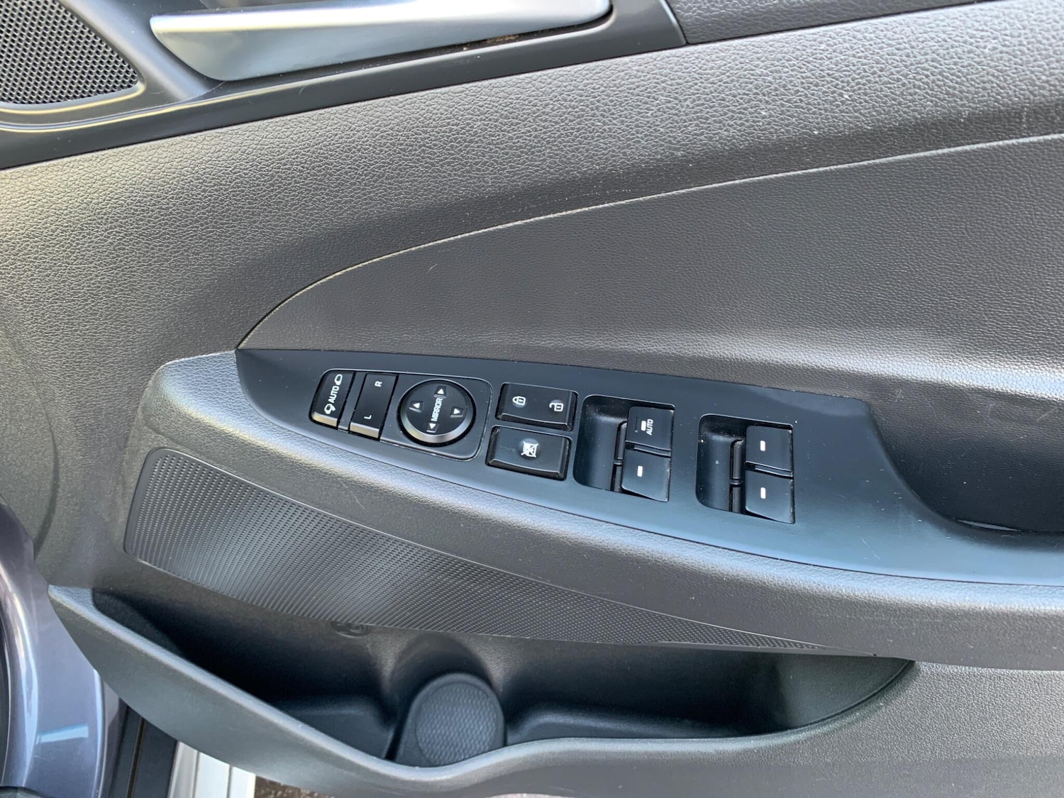 Used Hyundai TUCSON 2016 for sale - 76899687: Photo 35