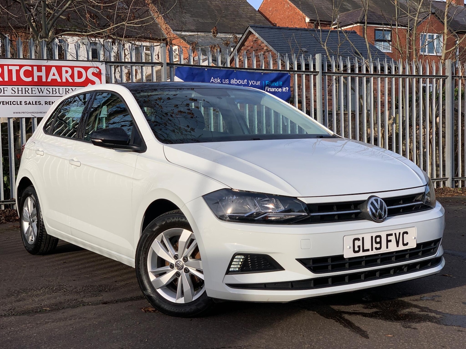 Used Volkswagen Polo 2019 for sale - 76918583: Photo 1
