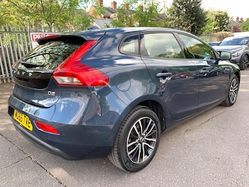 Used Volvo V40 2016 for sale - 78561739: Photo