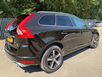 Used Volvo XC60 2017 for sale - 79590354: Photo