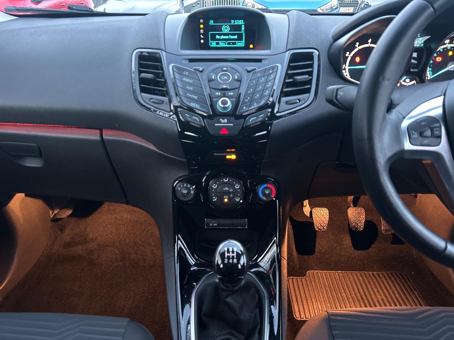 Used Ford Fiesta 2015 for sale - 76802195: Photo 37