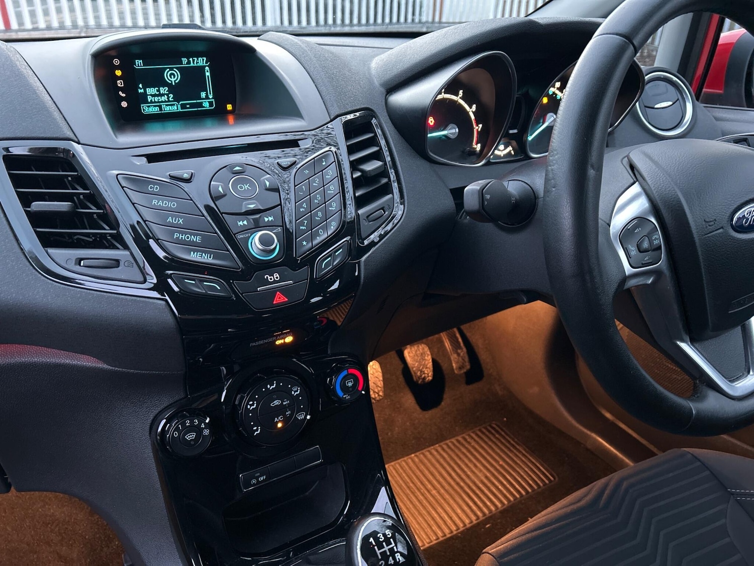 Used Ford Fiesta 2015 for sale - 76802195: Photo 41