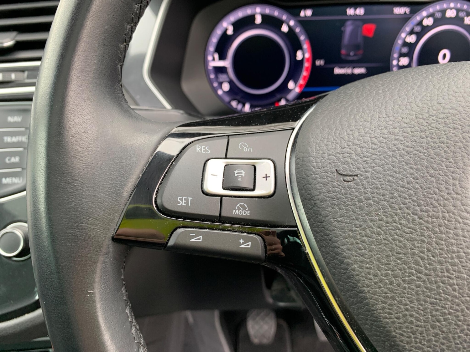 Used Volkswagen Tiguan for sale - 77768225: Photo 42