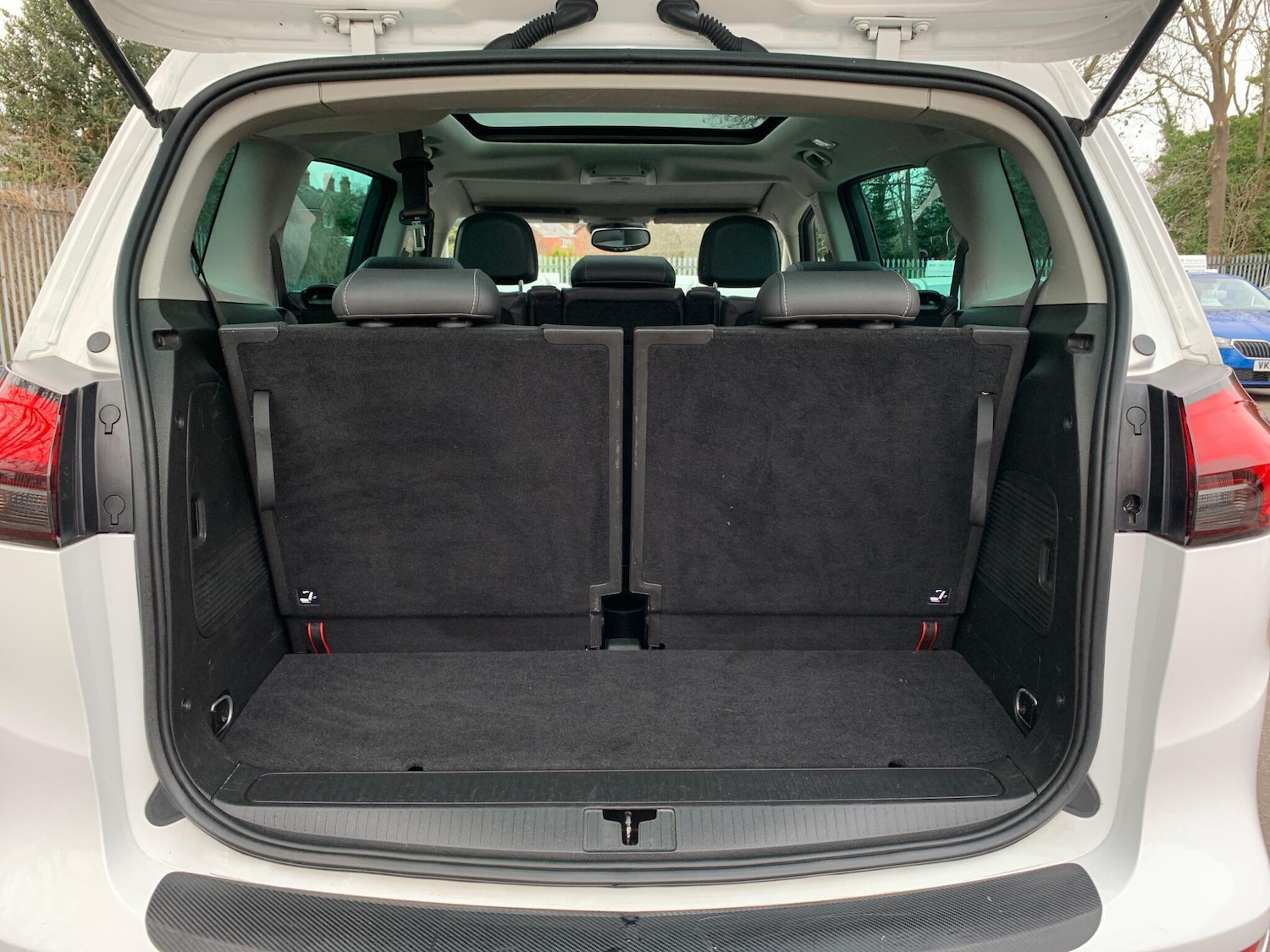 Used Vauxhall Zafira 2015 for sale - 77808106: Photo 18