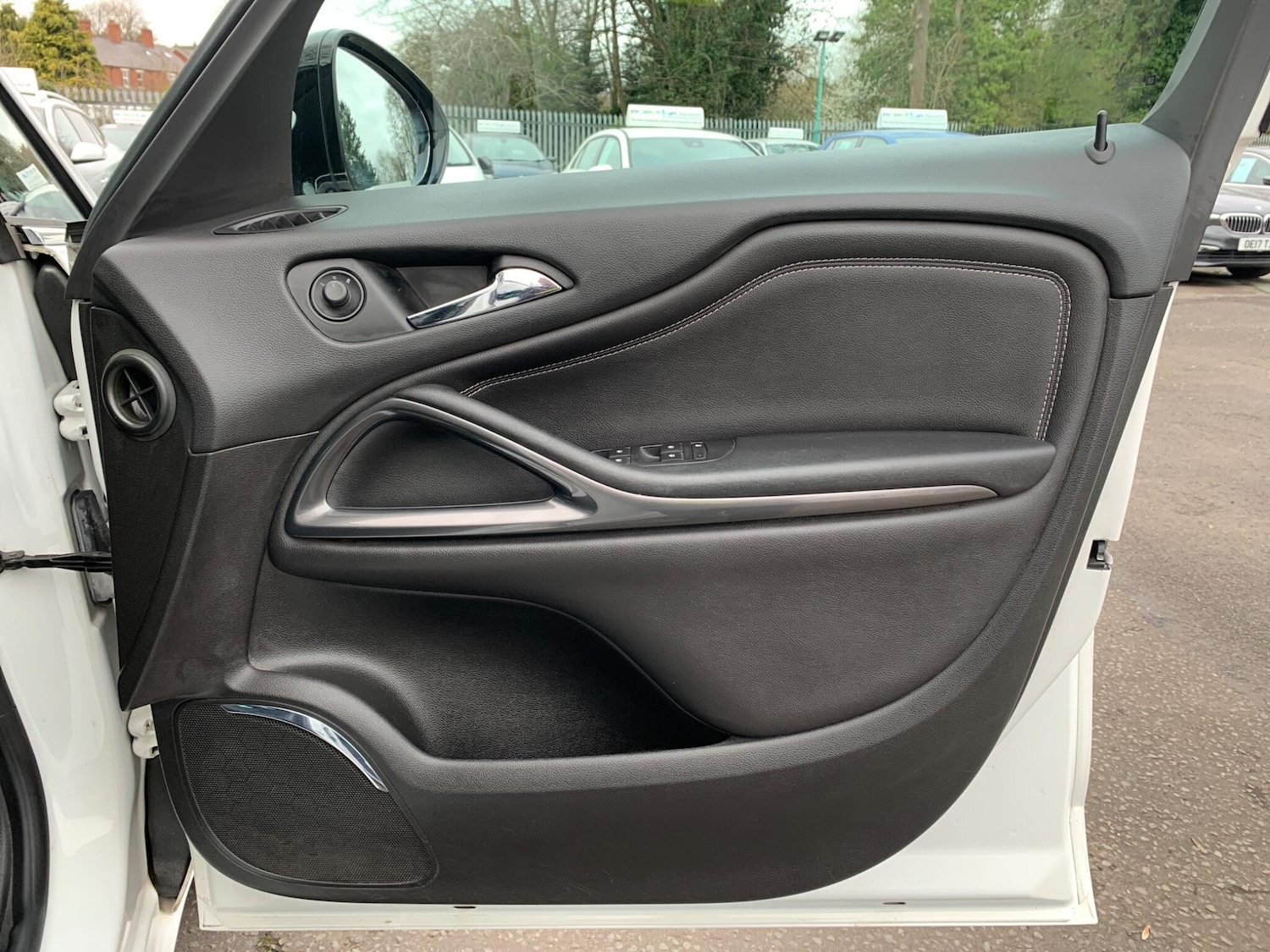 Used Vauxhall Zafira 2015 for sale - 77808106: Photo 46