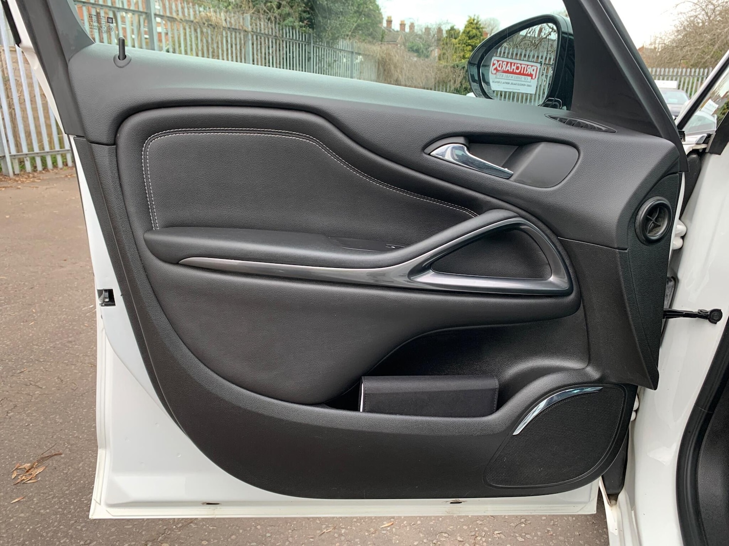 Used Vauxhall Zafira 2015 for sale - 77808106: Photo 47