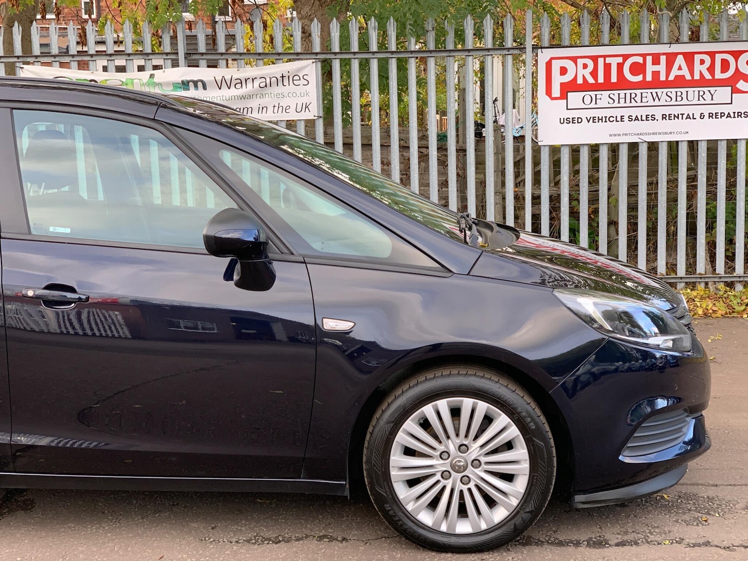 Used Vauxhall Zafira Tourer 2017 for sale - 76409522: Photo 10