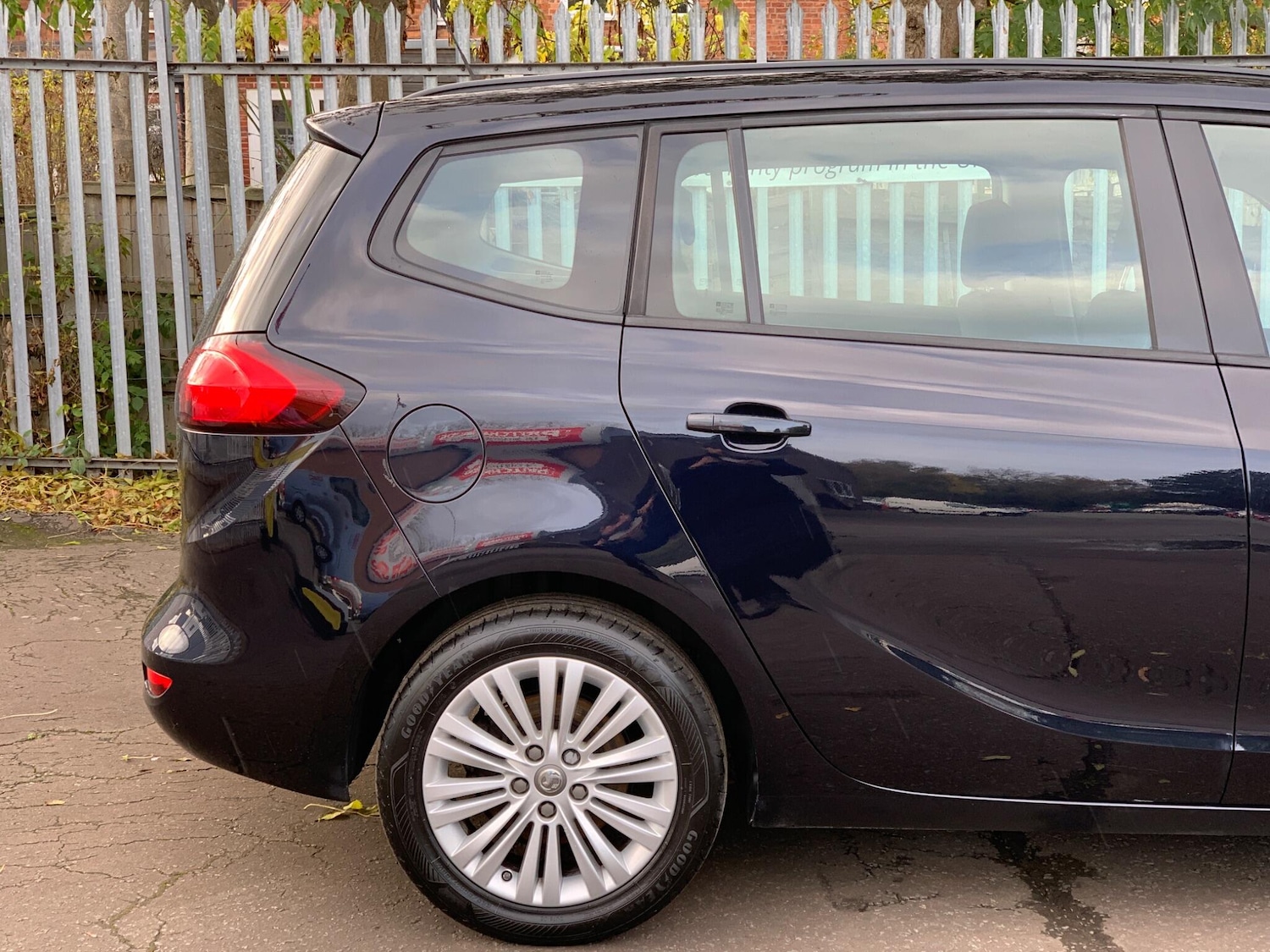 Used Vauxhall Zafira Tourer 2017 for sale - 76409522: Photo 12