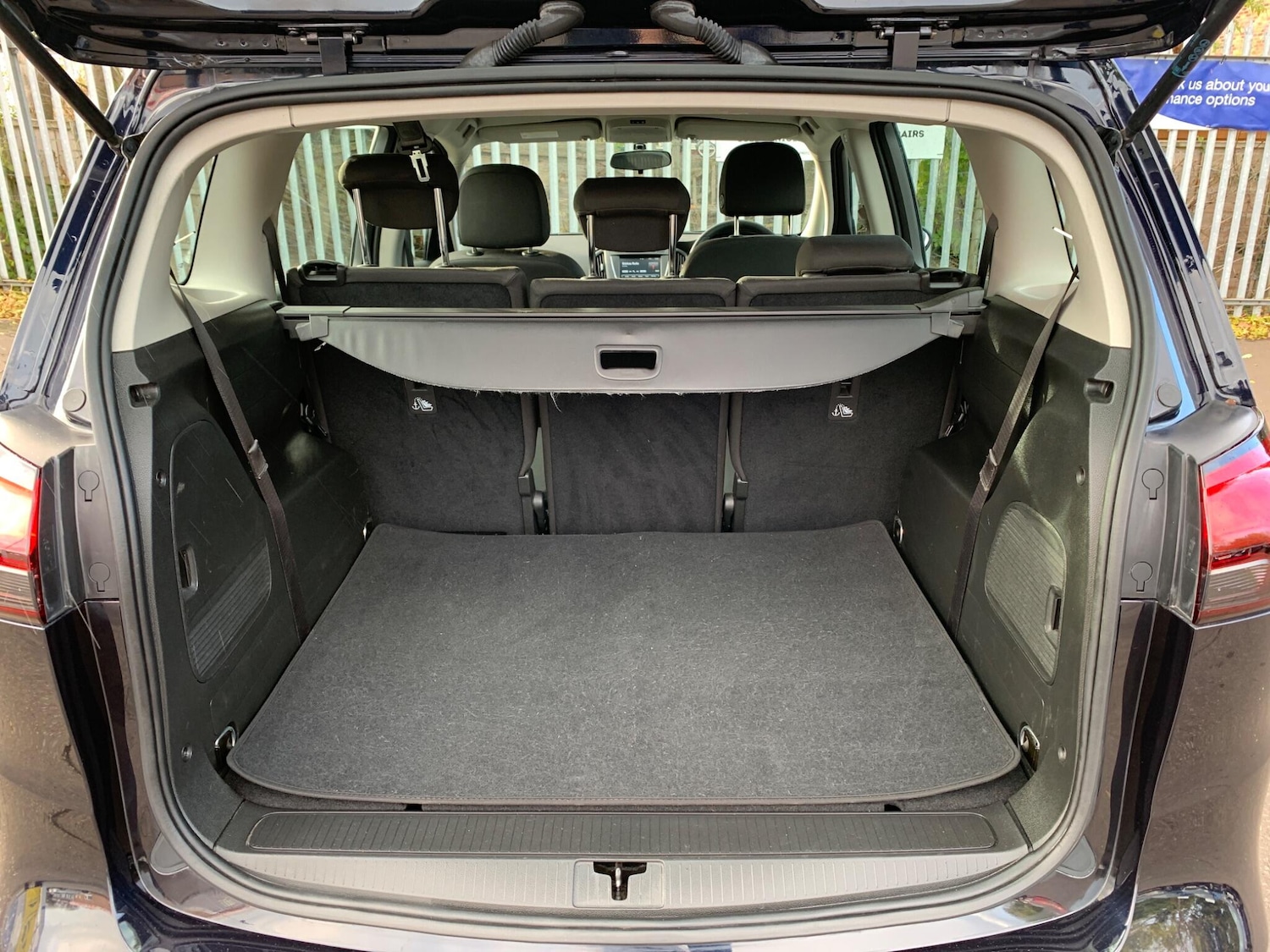 Used Vauxhall Zafira Tourer 2017 for sale - 76409522: Photo 16