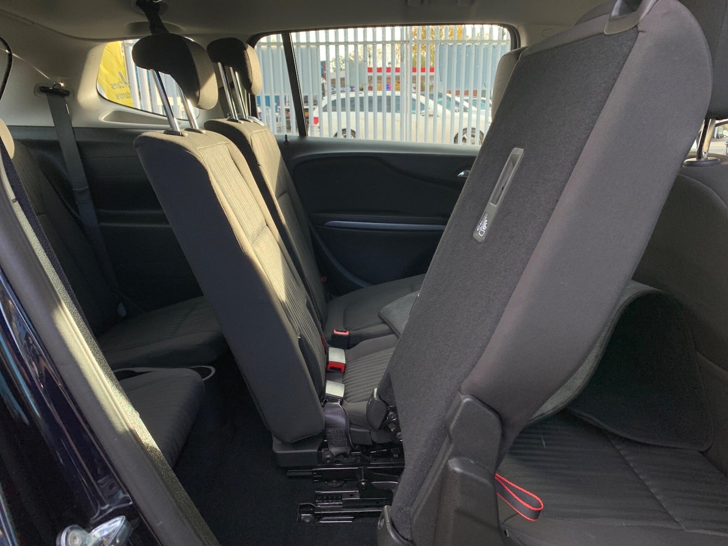 Used Vauxhall Zafira Tourer 2017 for sale - 76409522: Photo 19