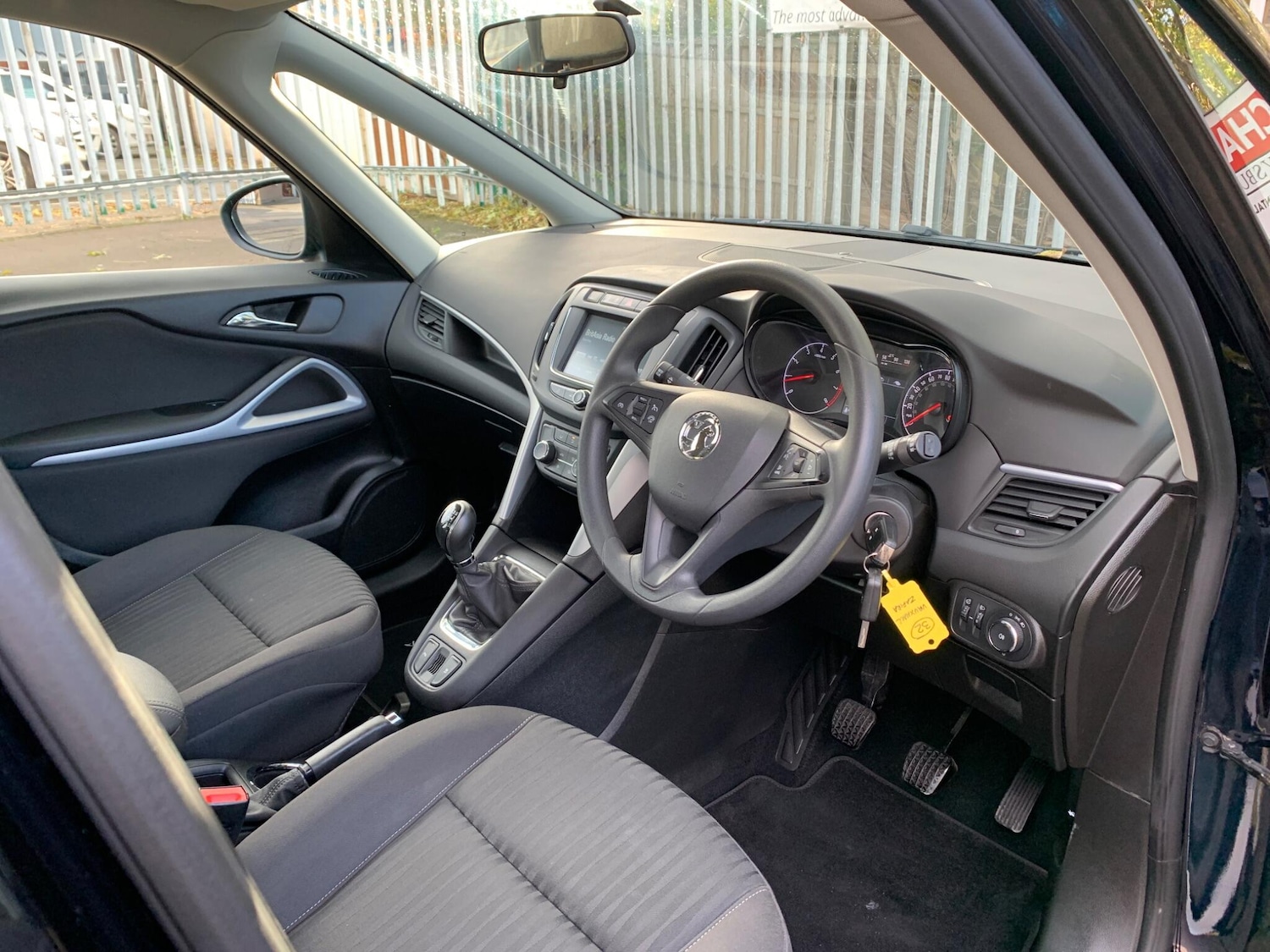 Used Vauxhall Zafira Tourer 2017 for sale - 76409522: Photo 27