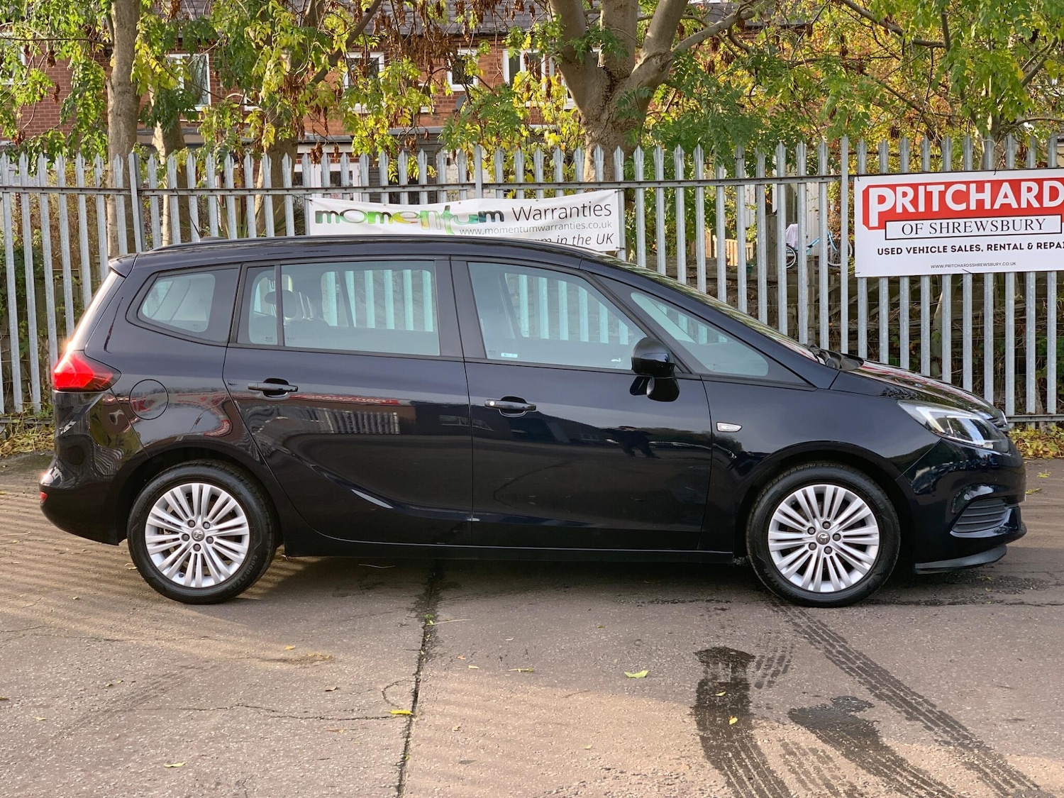 Used Vauxhall Zafira Tourer 2017 for sale - 76409522: Photo 8