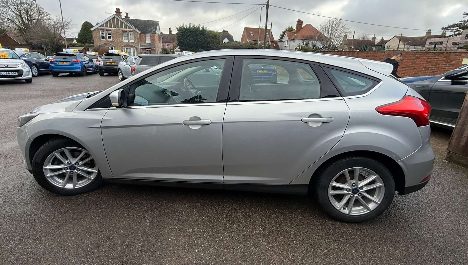 Used Ford Focus 2017 for sale - 77380676: Photo 2