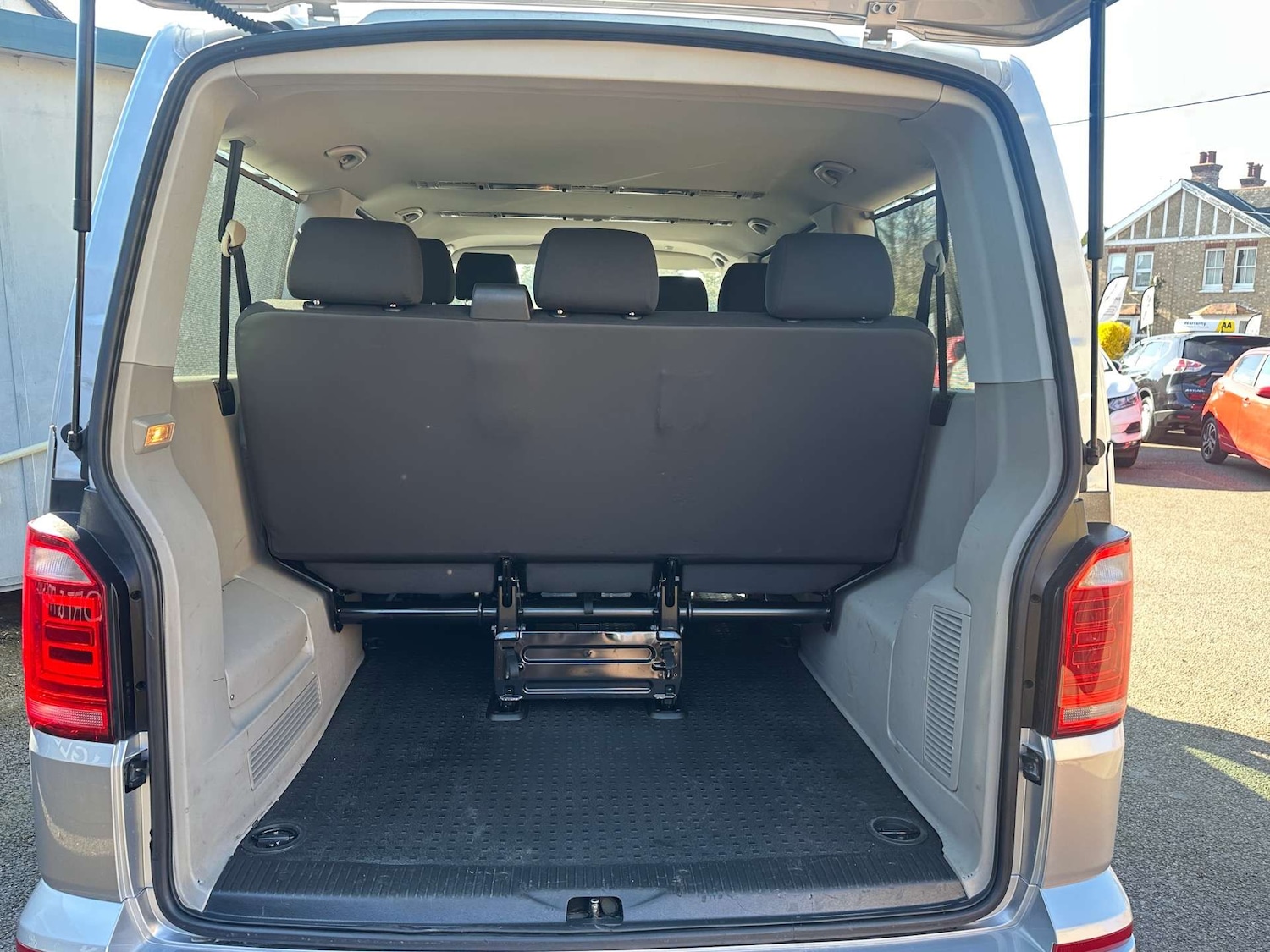 Used Volkswagen Transporter Shuttle 2019 for sale - 77285461: Photo 7