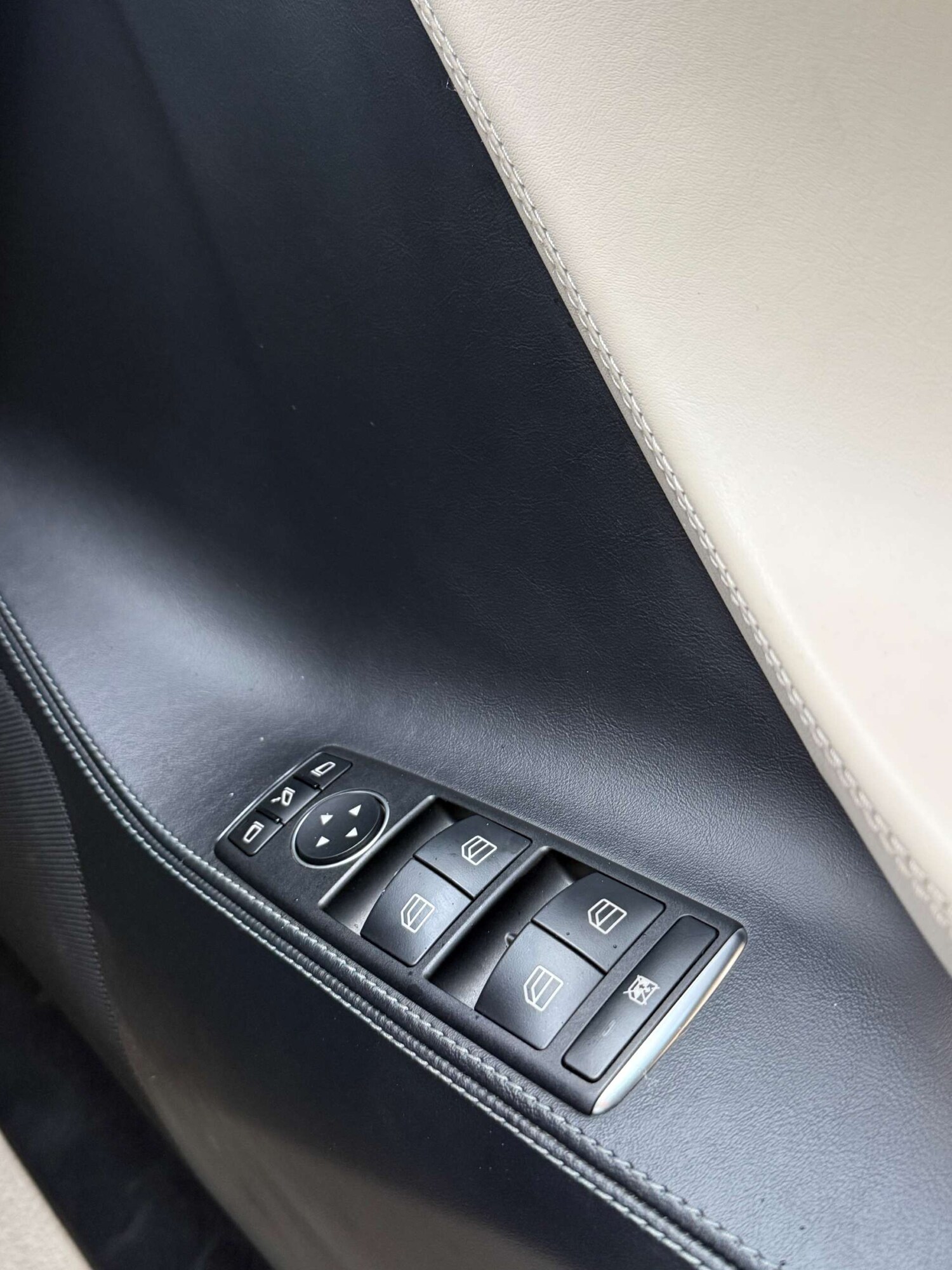 Used Tesla Model S 2019 for sale - 77072185: Photo 21