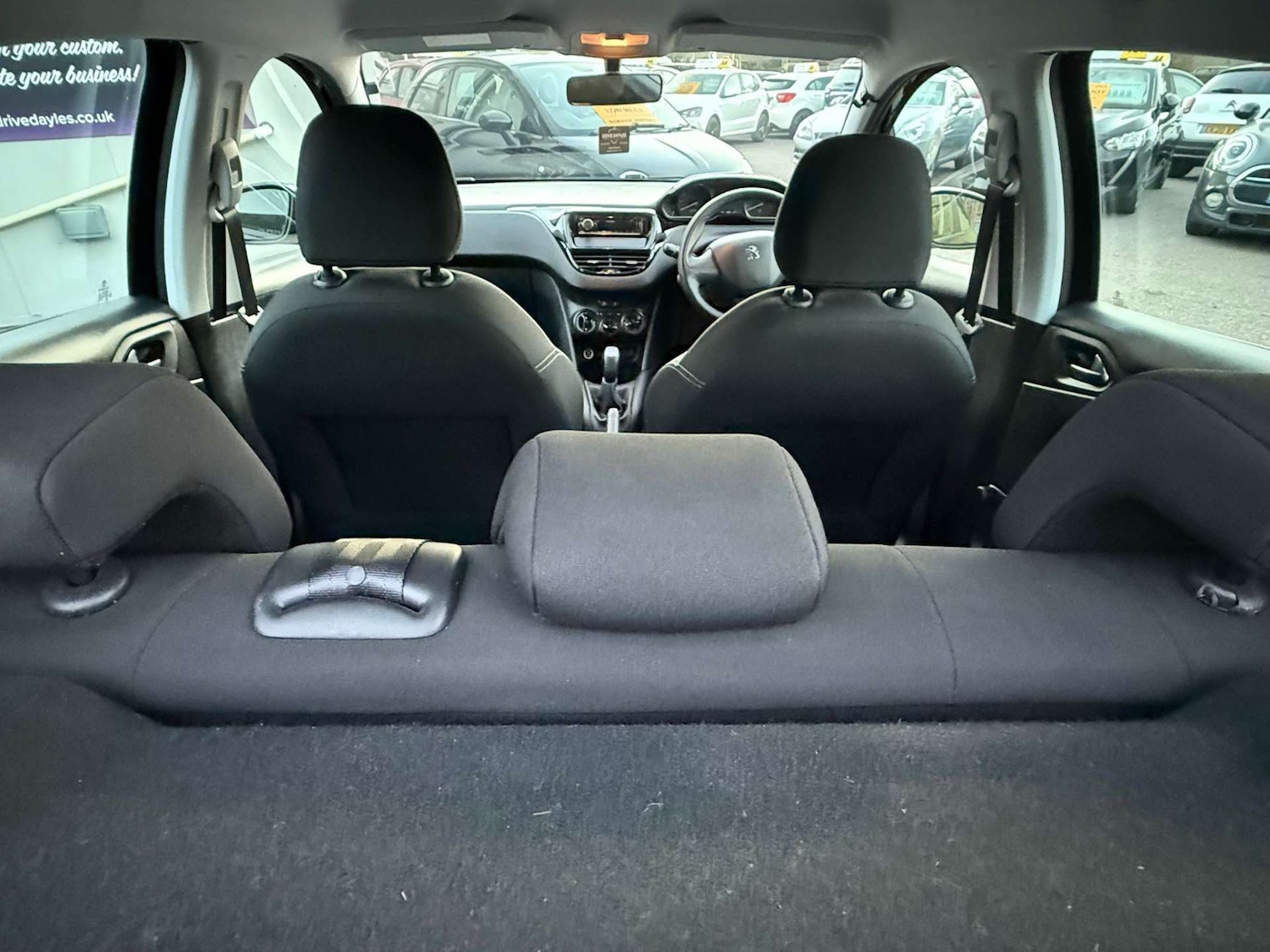 Used Peugeot 208 2016 for sale - 76520343: Photo 13