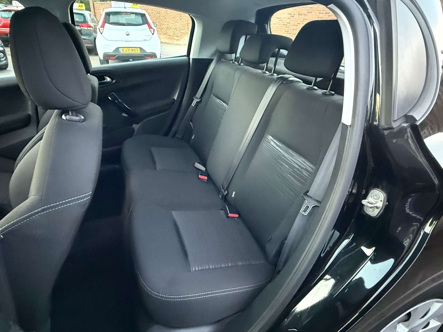 Used Peugeot 208 2016 for sale - 76520343: Photo 17