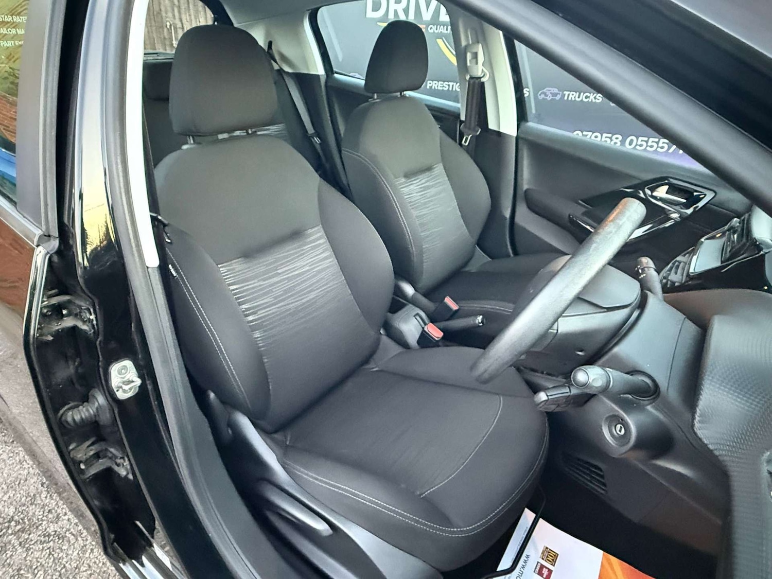 Used Peugeot 208 2016 for sale - 76520343: Photo 18